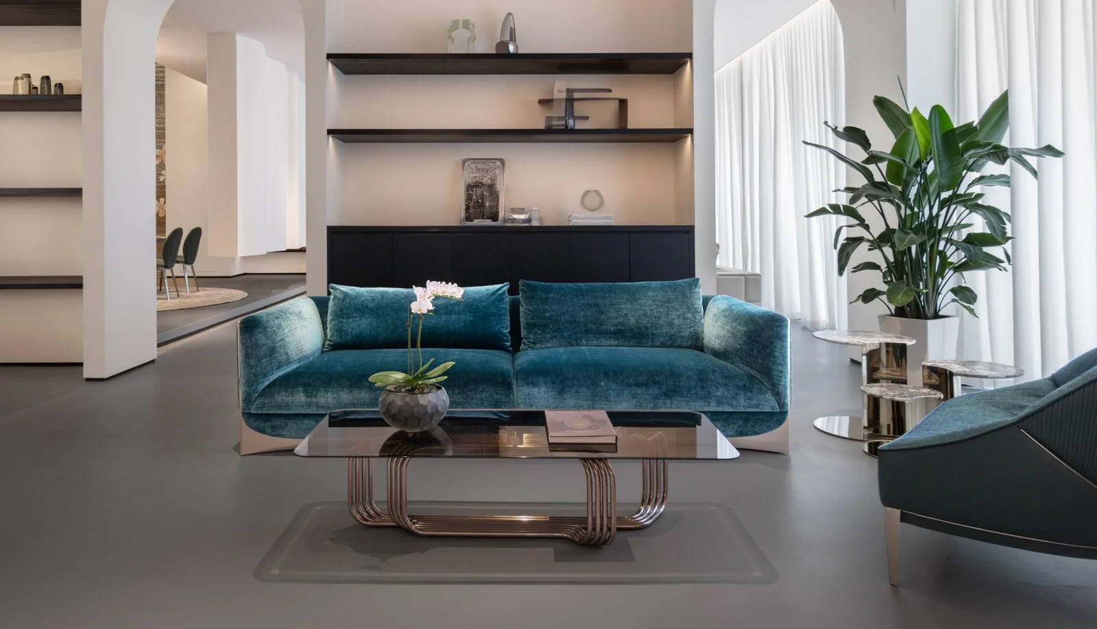 Sofa modul tuyến tính bọc liền, thép đánh bóng